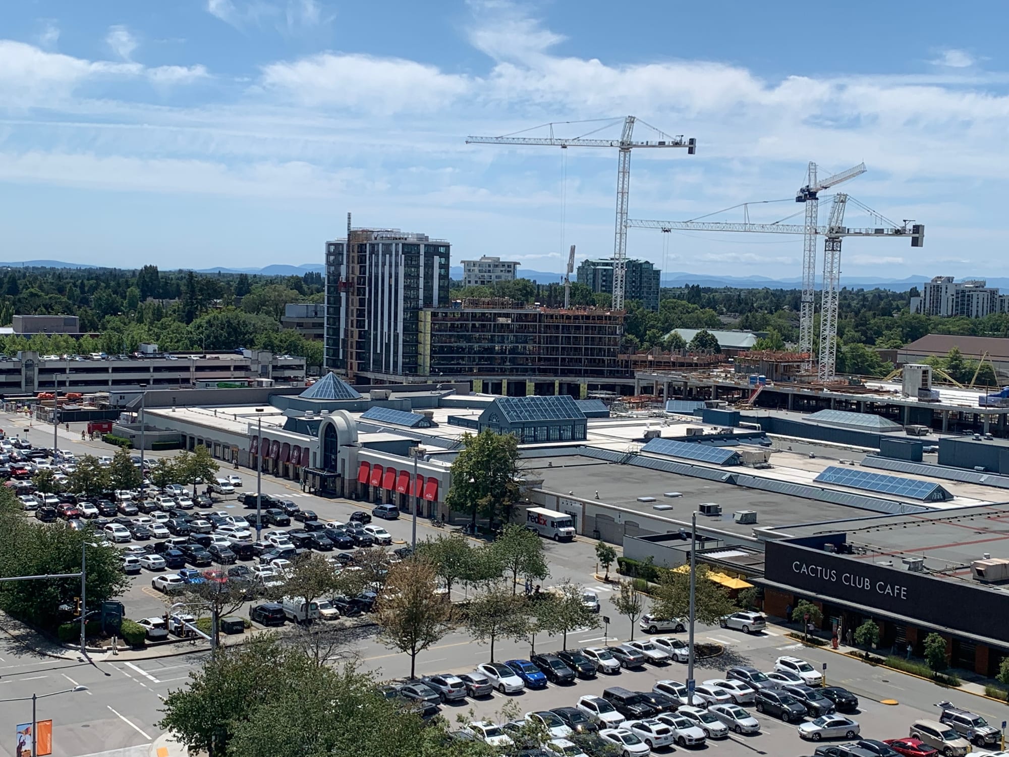π‘ Richmond Centre Paramount 2 bed 2 bath & Den beautiful Condo for rent
