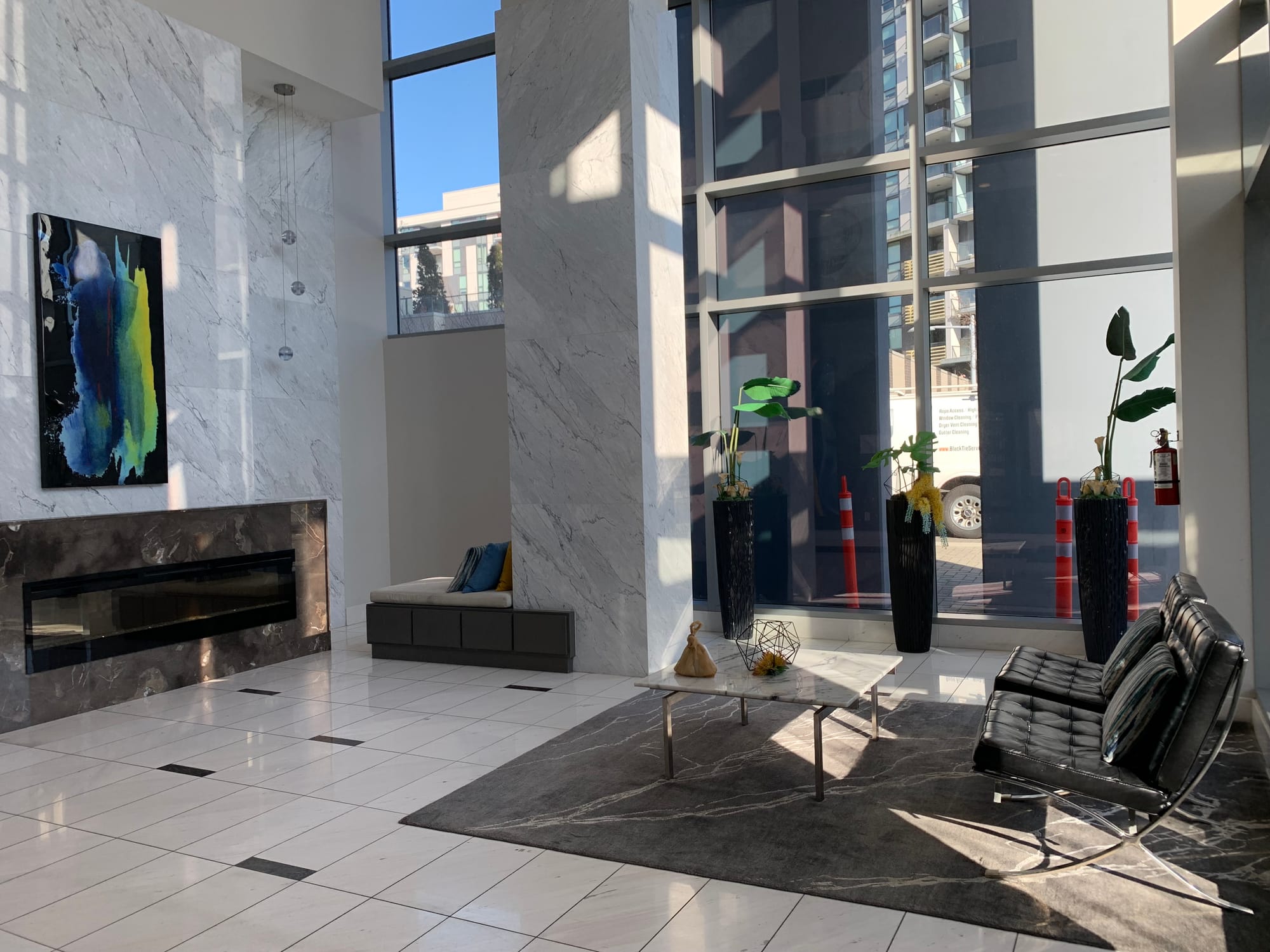 🏡 Richmond Avanti 2bed 2bath beautiful Condo on the 3rd floor for rent
