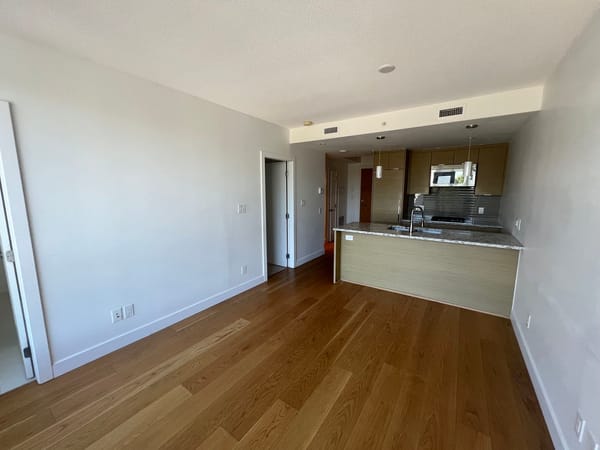 🏡 Vancouver Cambie Star 1 bed 1 bath+Den King Edward by Cambie