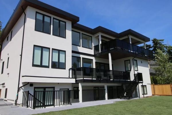 🏡 Surrey 136 St by 16 Ave New 2bed 1bath Ground floor unit for rent