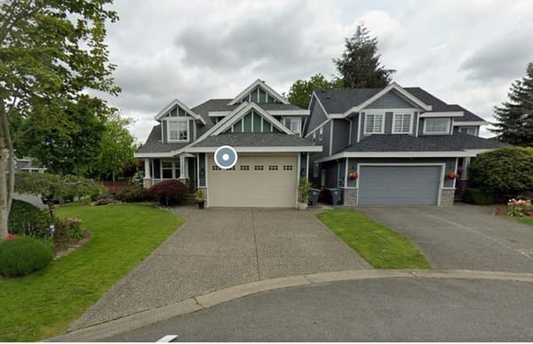 🏡 Surrey Basement 164 St by 108 Ave 2bed 1bath+Den for rent