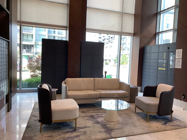 🏡 Richmond Concord Gardens 1bed 1bath+Den Condo on 8th Floor