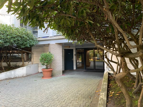 Richmond Melrose Place condo