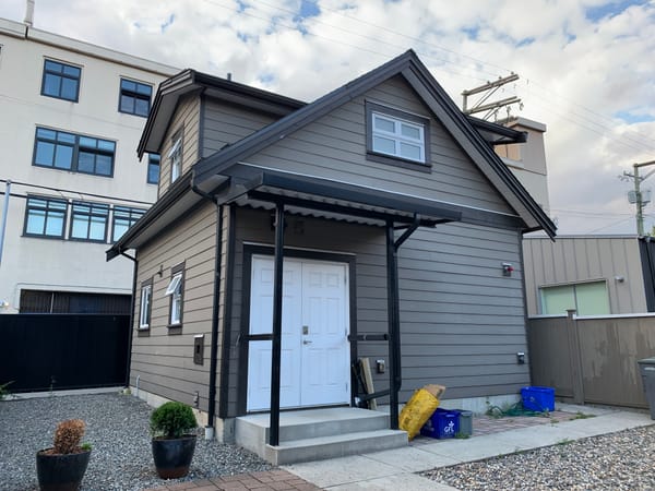 🏡 Vancouver E Pender St. by Slocan St. 3bed 2bath Laneway House for rent